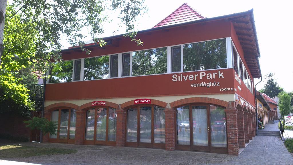 Silver Park Vendeghaz Berettyóújfalu Bagian luar foto